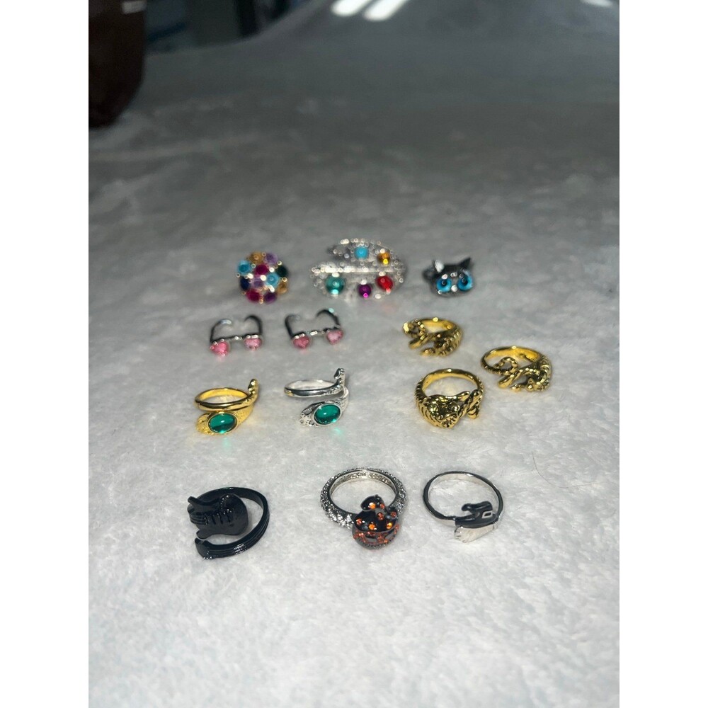 Lot of fun, adjustable rings *pumpkin head ring doesn’t adjust (sz7) *all new